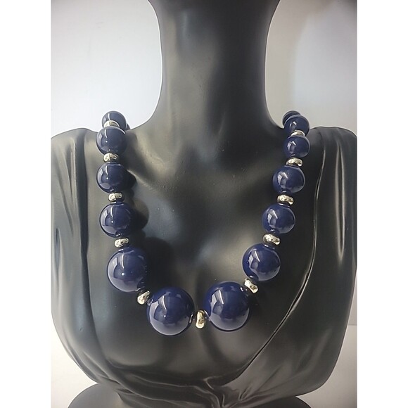 Jewelry - Vintage Necklace Beaded Blue Silver Tone Accent Graduated Jewelry Costume